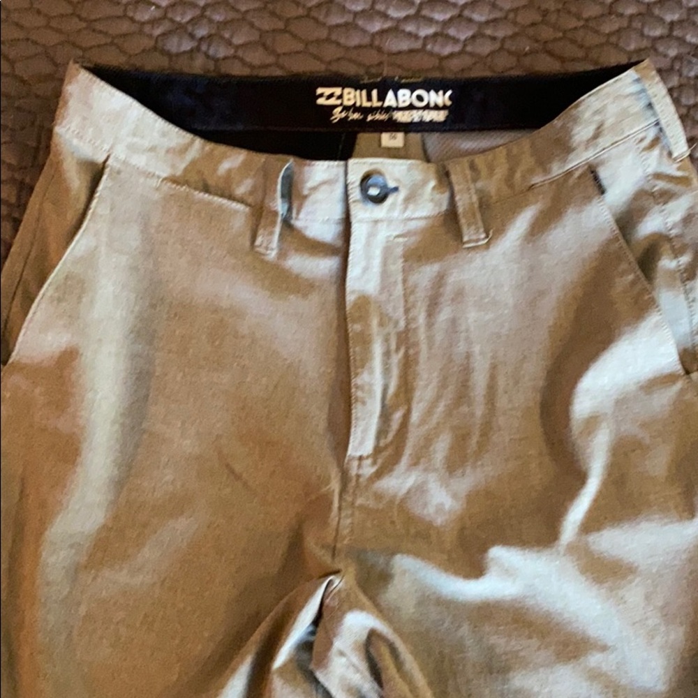 Men’s Billabong shorts